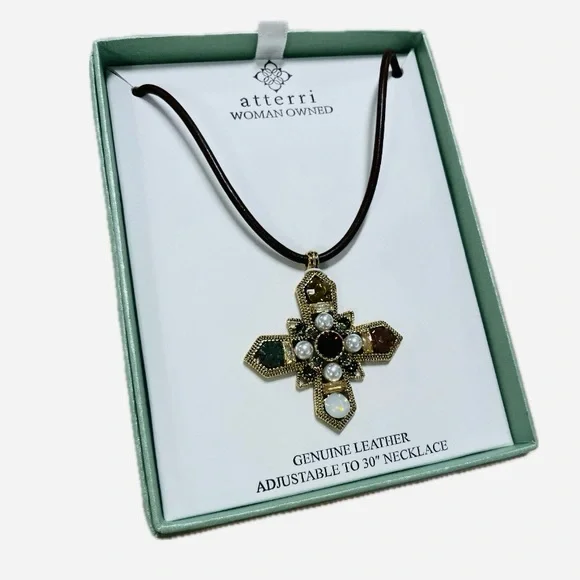 NWT ⚜️🤎⚜️ ATTERRI Genuine Leather Necklace with Jeweled Cross Pendant - Picture 5 of 12